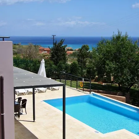 Skala Sleeps 6 Pool Wifi