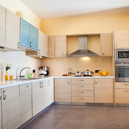 Вилла Skala Sleeps 6 Pool Wifi Skala (Kefalonia)