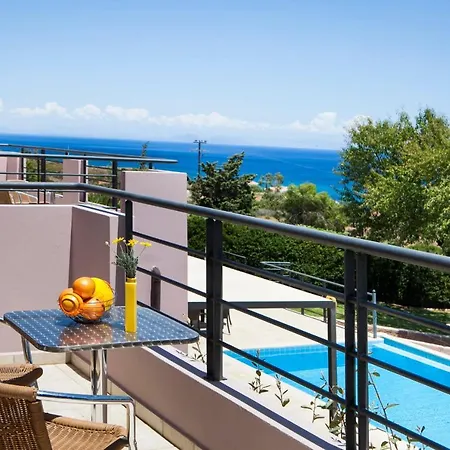 Skala Sleeps 6 Pool Wifi